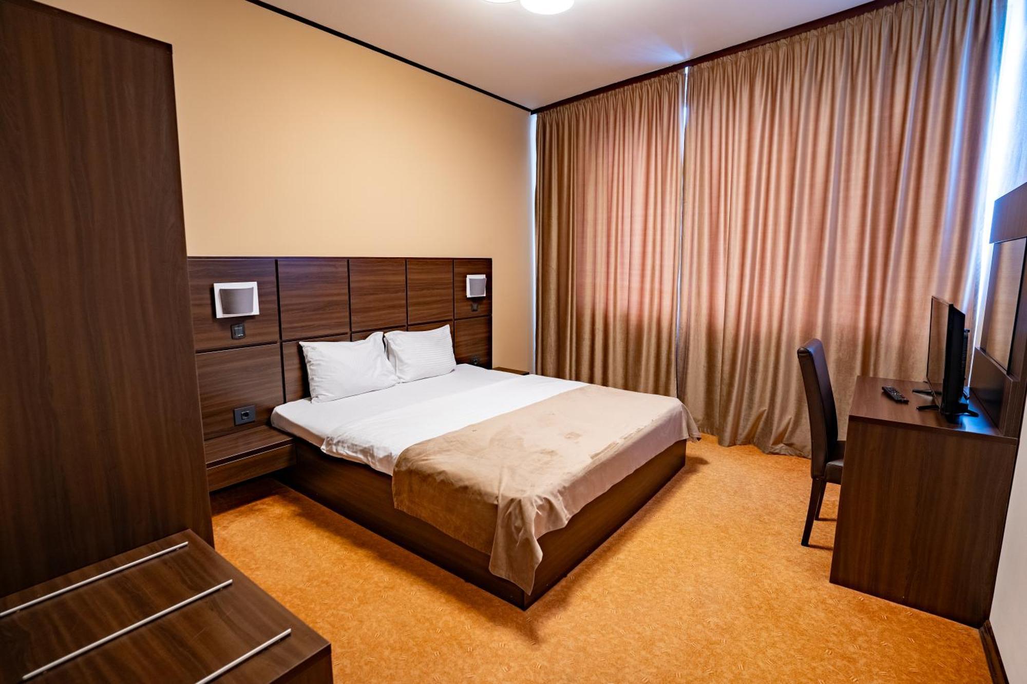 Hotel Aurelia Chisoda Exterior photo