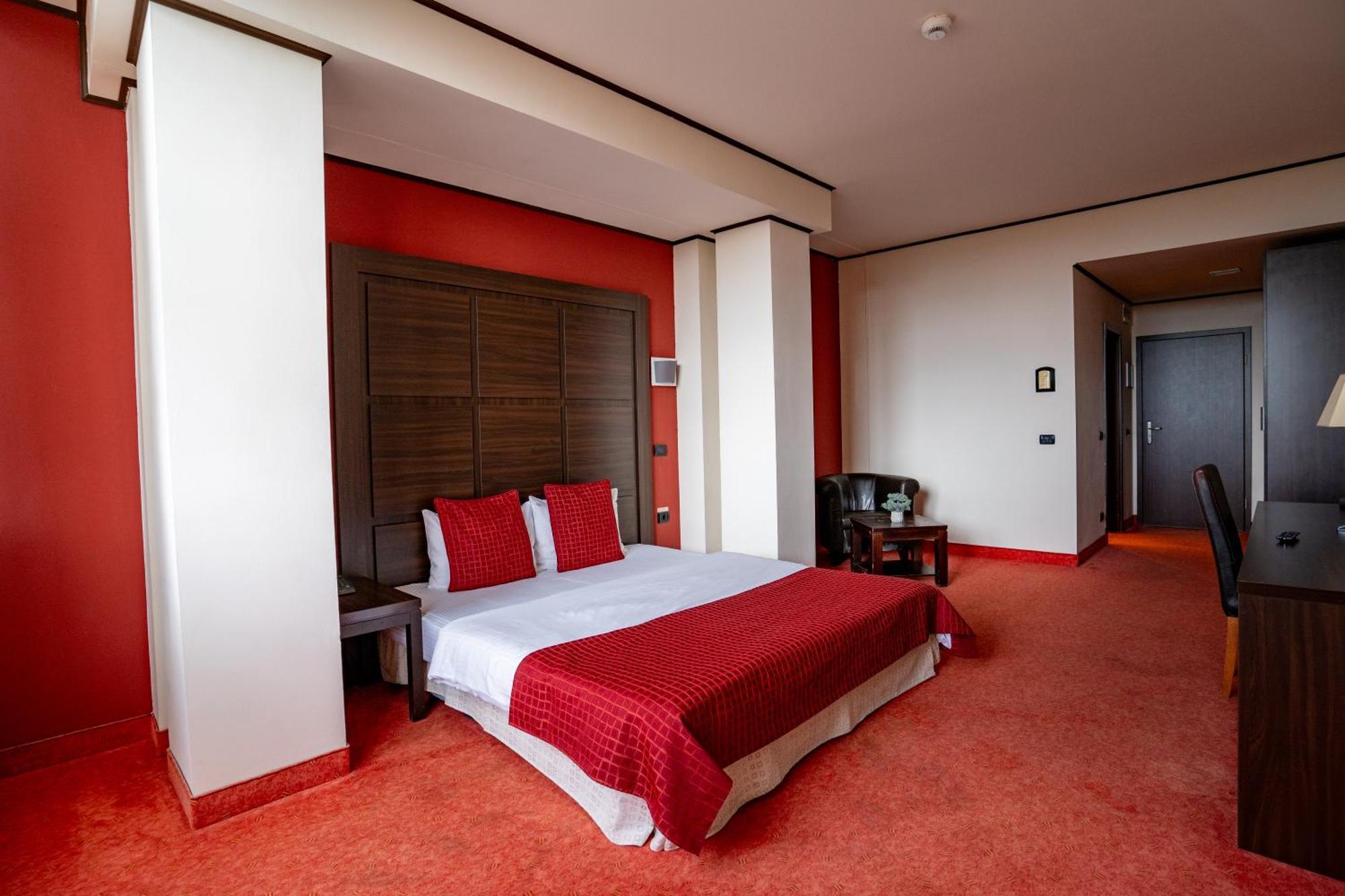 Hotel Aurelia Chisoda Exterior photo