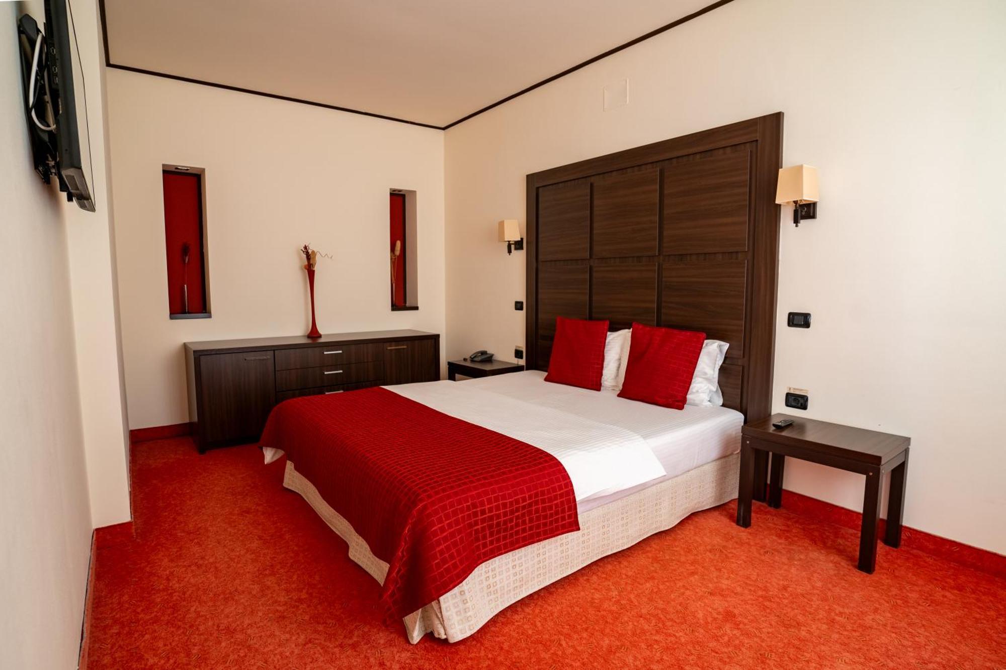 Hotel Aurelia Chisoda Exterior photo